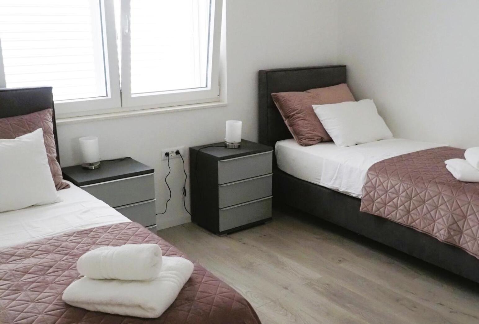 Arte Oliva Bed and Breakfast Grebaštica Exteriör bild